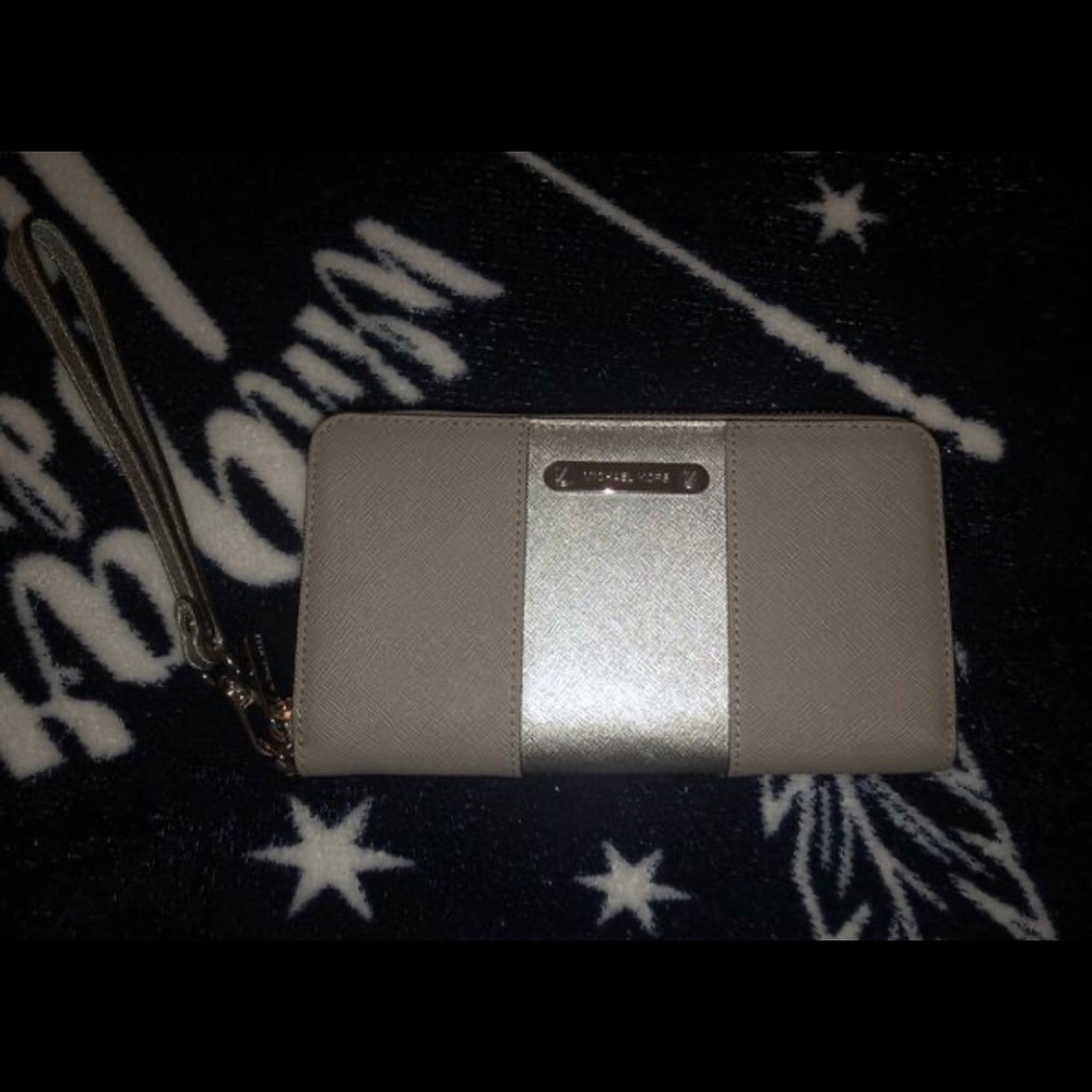 New Michale Kors wallet/wristlet!